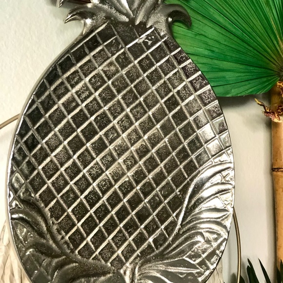 New! Large Silver Metal Hawaiian Pineapple Candle Holder/Sconce - Picture 7 of 10